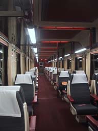 ガラガラの列車