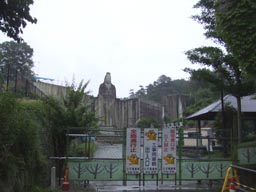 平和観音像